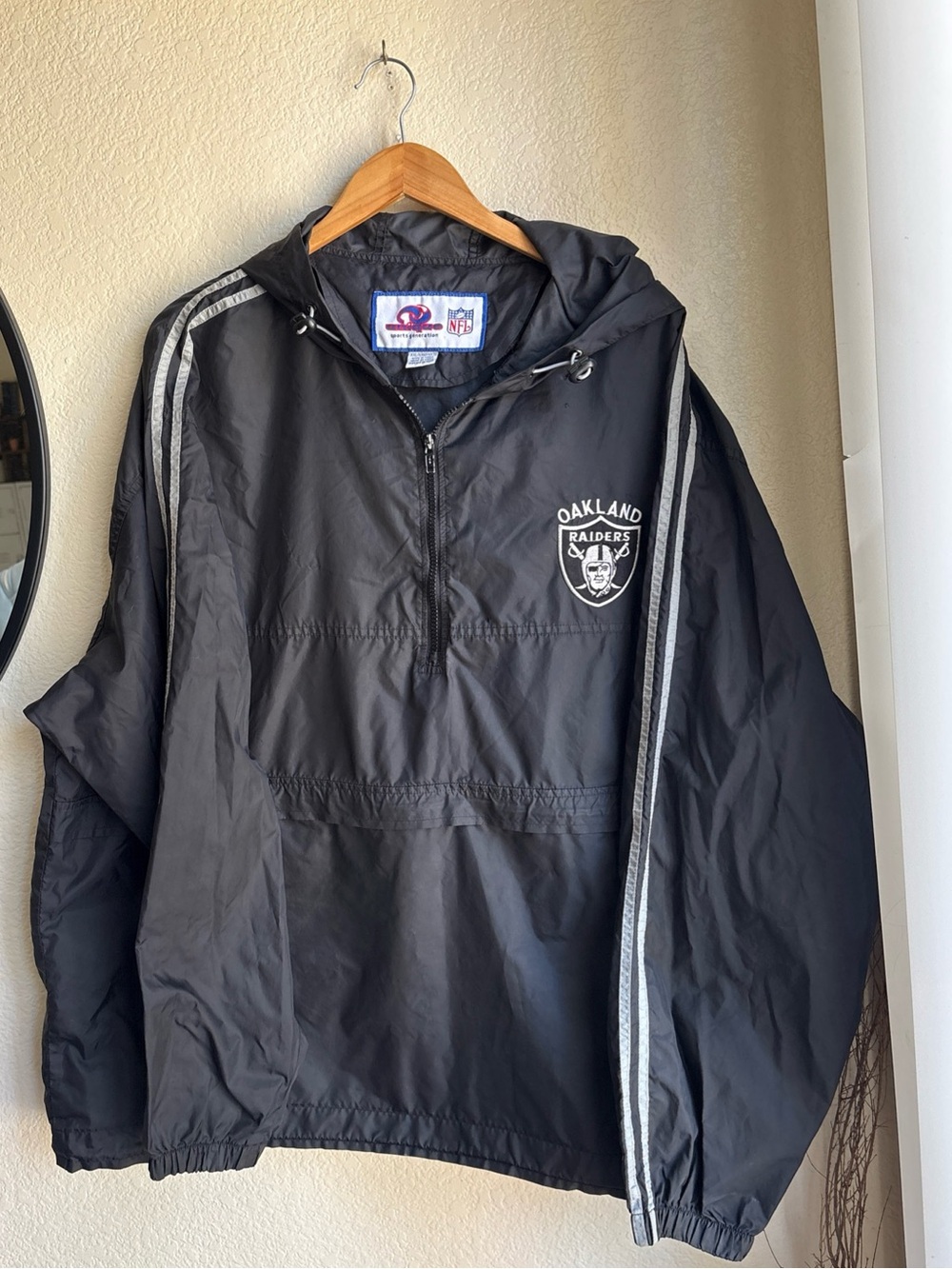 Vintage ULtique Oakland Raiders NFL Hooded Half-Zip Windbreaker Jacket 2XL